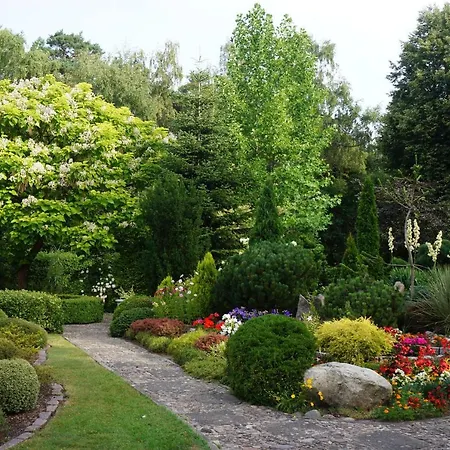 Kompleks Wypoczynkowy, Glamping Roza Wiatrow ホリデーパーク ダルウフコ