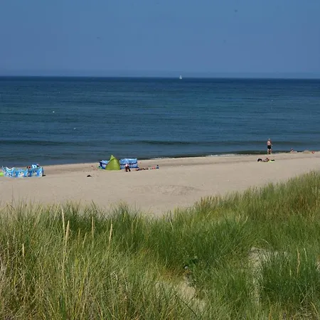 ホリデーパーク Kompleks Wypoczynkowy, Glamping Roza Wiatrow ダルウフコ