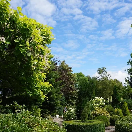 ホリデーパーク Kompleks Wypoczynkowy, Glamping Roza Wiatrow *