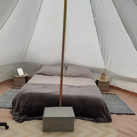Holiday park Kompleks Wypoczynkowy, Glamping Roza Wiatrow