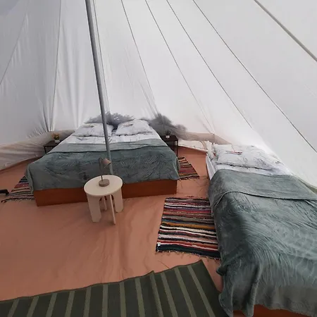 ホリデーパーク Kompleks Wypoczynkowy, Glamping Roza Wiatrow