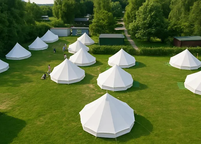 Aldeamento Turístico Kompleks Wypoczynkowy, Glamping Róża Wiatrów Darlowko